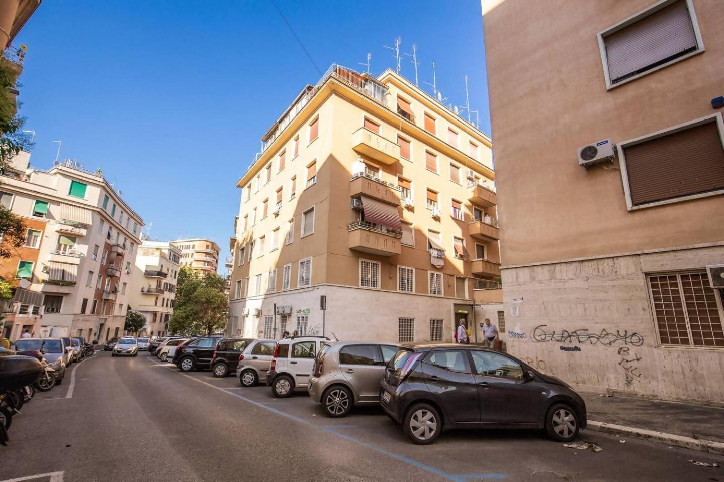Domus Heroas Near Vatican Рим Екстериор снимка
